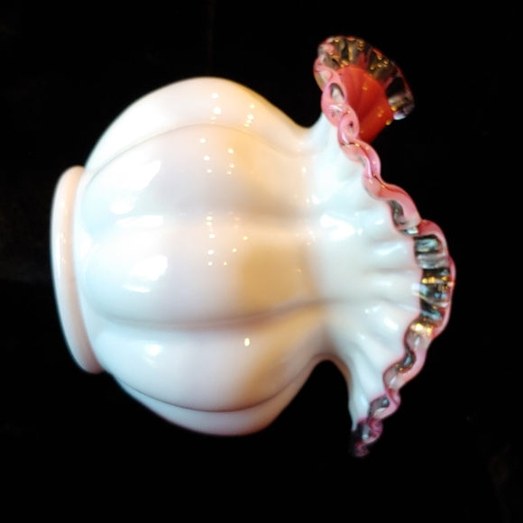 Fenton Floral Clear Ruffle Pink & White Vase - Picture 2 of 4